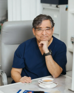 Пластический хирург, д.м.н., профессор Арслан Агаевич Пенаев